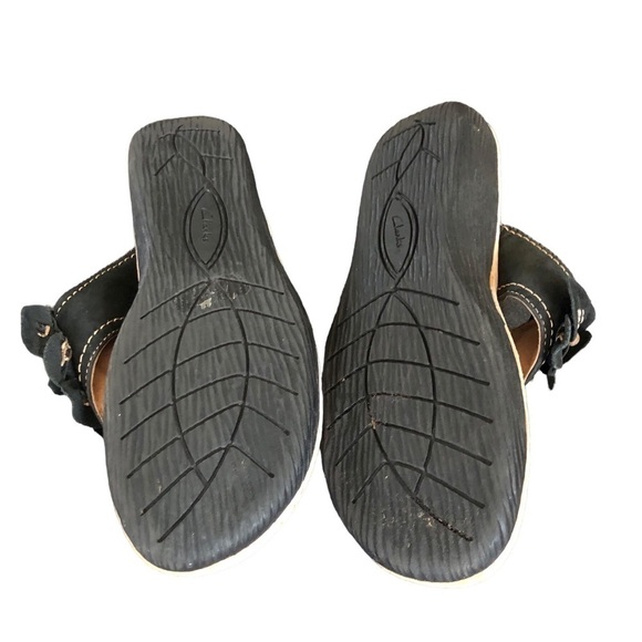 Clarks Artisan Leather Flower Petal Thong Sandal Sz. 10M Black Wedge Low Heel - Picture 5 of 7